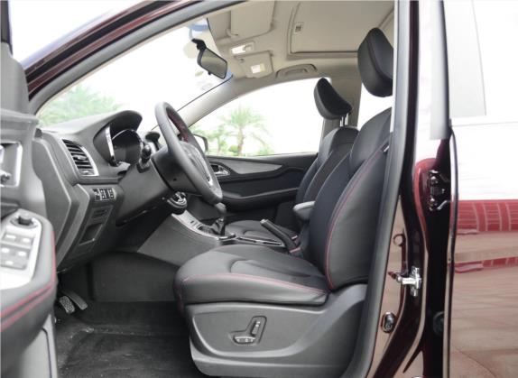 宝骏560 2015款 1.8L 手动豪华型 车厢座椅   前排空间