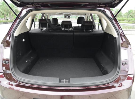 宝骏560 2015款 1.8L 手动豪华型 车厢座椅   后备厢