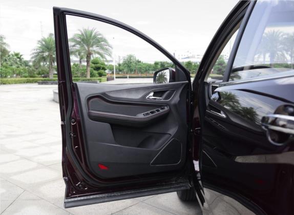 宝骏560 2015款 1.8L 手动豪华型 车厢座椅   前门板