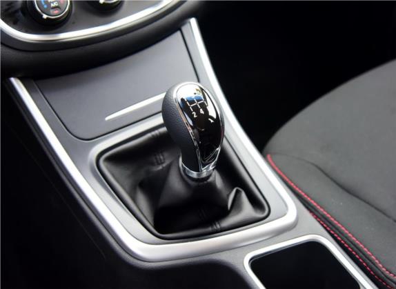 宝骏560 2015款 1.8L 手动舒适型 中控类   挡把