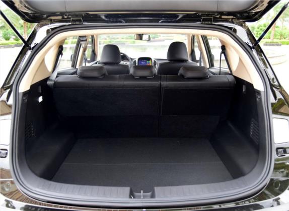宝骏560 2015款 1.8L 手动精英型 车厢座椅   后备厢