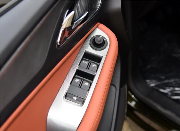 宝骏560 2015款 1.8L 手动精英型 车厢座椅   门窗控制