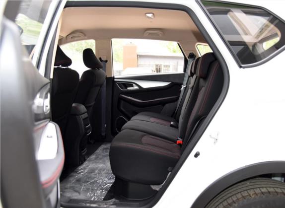 宝骏560 2016款 1.8L 手动舒适型 车厢座椅   后排空间