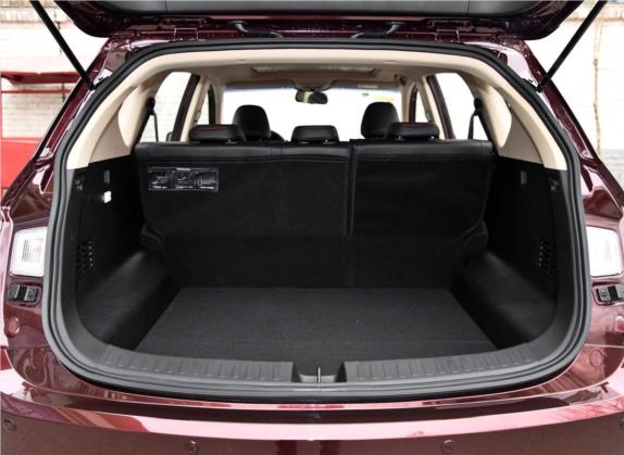 宝骏560 2016款 1.8L 手动豪华型 车厢座椅   后备厢