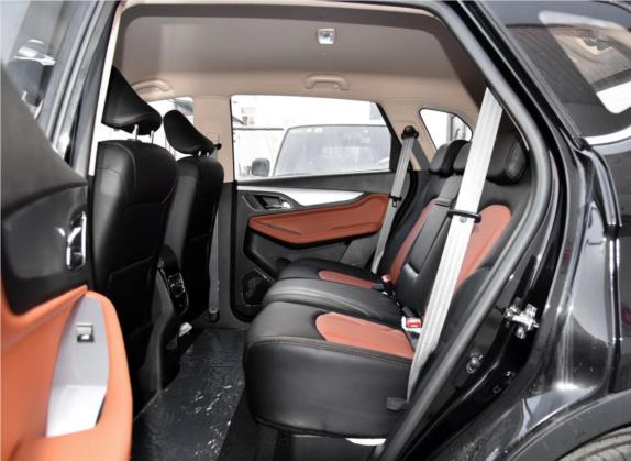 宝骏560 2016款 1.8L iAMT精英型 车厢座椅   后排空间