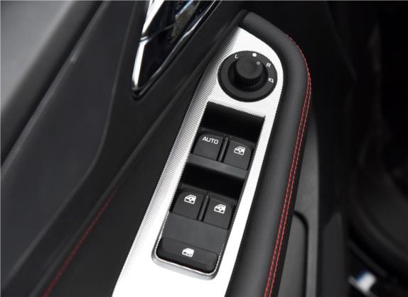 宝骏560 2016款 1.5T 手动豪华型 车厢座椅   门窗控制