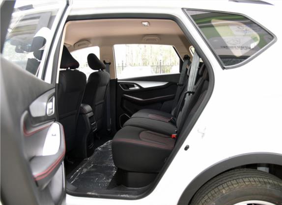 宝骏560 2016款 1.5T 手动舒适型 车厢座椅   后排空间