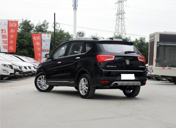 宝骏560 2016款 1.5T 手动精英型 外观   斜后