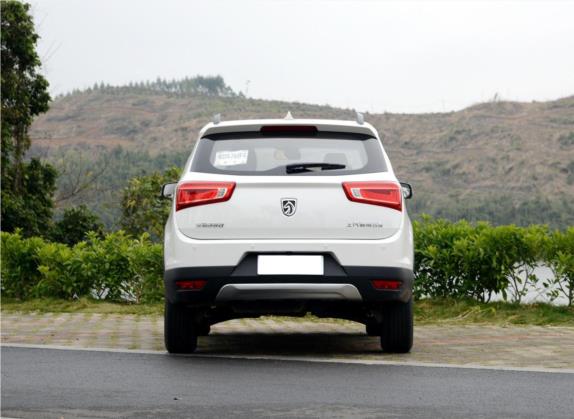 宝骏560 2017款 律动版 1.8L iAMT尊享型 外观   正后
