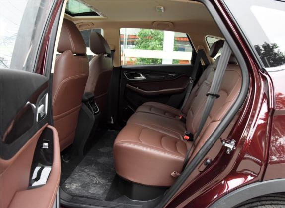 宝骏560 2017款 1.5T DCT尊享型 车厢座椅   后排空间
