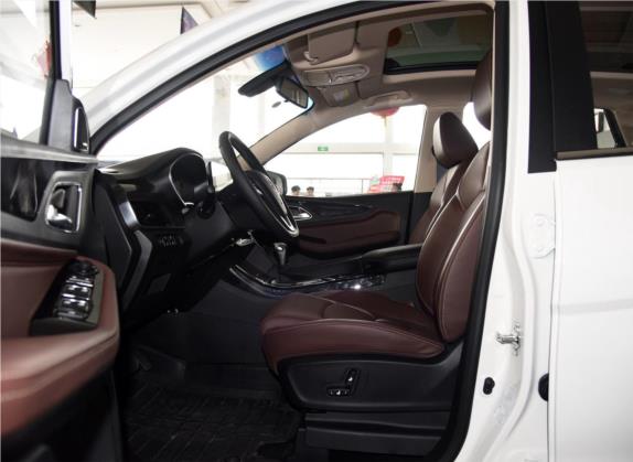 宝骏560 2017款 1.5T DCT旗舰型 车厢座椅   前排空间