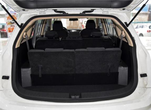 宝骏560 2017款 1.5T 手动舒适型 7座 车厢座椅   后备厢