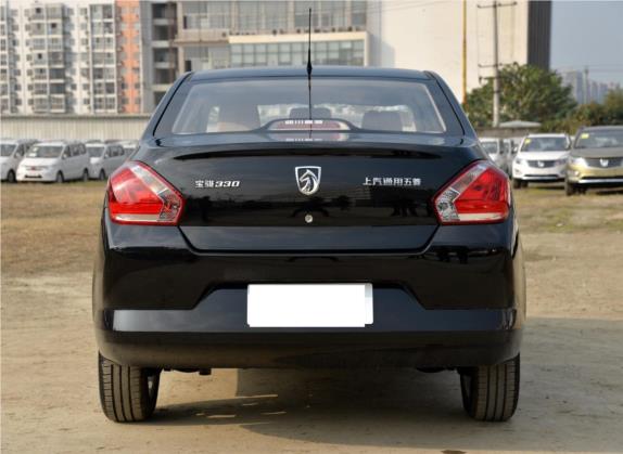 宝骏330 2016款 1.5L 手动舒适型 外观   正后