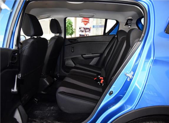 宝骏310 2016款 1.2L 手动超值型 车厢座椅   后排空间