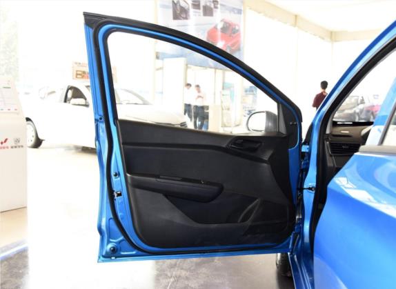 宝骏310 2016款 1.2L 手动超值型 车厢座椅   前门板