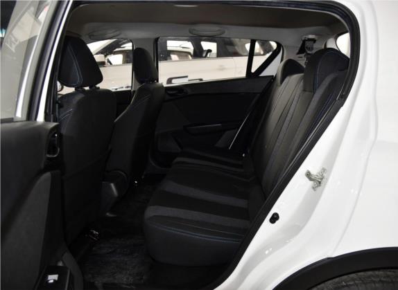 宝骏310 2017款 1.5L 自动舒适型 车厢座椅   后排空间