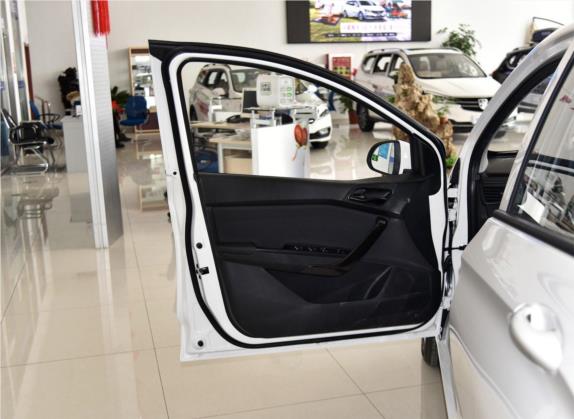 宝骏310 2017款 1.5L 自动舒适型 车厢座椅   前门板