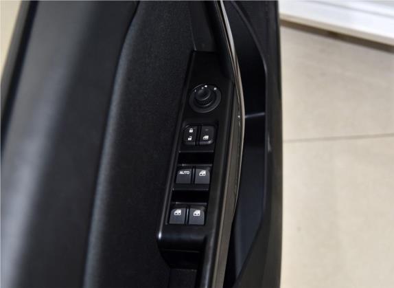宝骏310 2017款 1.5L 自动舒适型 车厢座椅   门窗控制