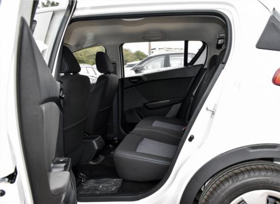 宝骏310 2019款 1.2L 自动舒适型 车厢座椅   后排空间
