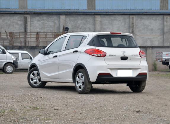 宝骏310 2020款 1.2L 手动超值型 外观   斜后