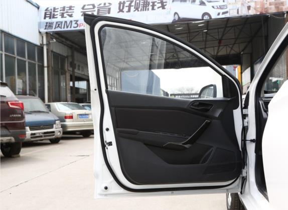 宝骏310 2020款 1.2L 手动舒适型 车厢座椅   前门板