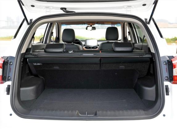 宝骏510 2017款 1.5L 手动豪华型 车厢座椅   后备厢