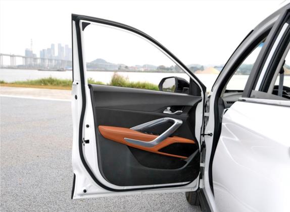 宝骏510 2017款 1.5L 手动豪华型 车厢座椅   前门板