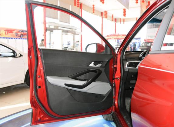 宝骏510 2017款 1.5L 手动舒适型 车厢座椅   前门板