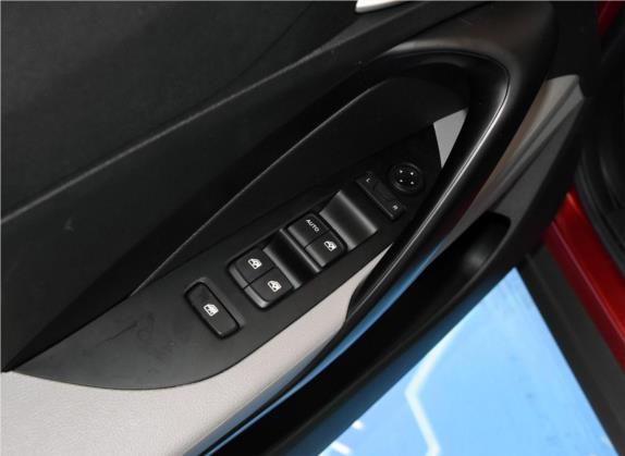 宝骏510 2017款 1.5L 手动舒适型 车厢座椅   门窗控制