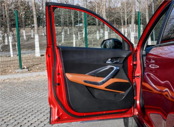 宝骏510 2018款 1.5L 自动周年特别版 国V 车厢座椅   前门板