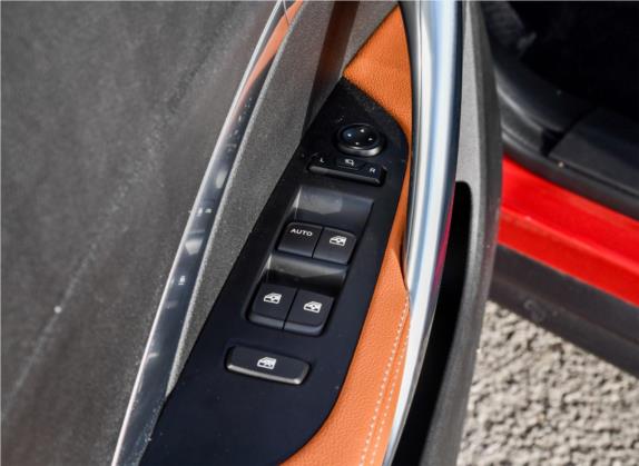 宝骏510 2018款 1.5L 自动周年特别版 国V 车厢座椅   门窗控制