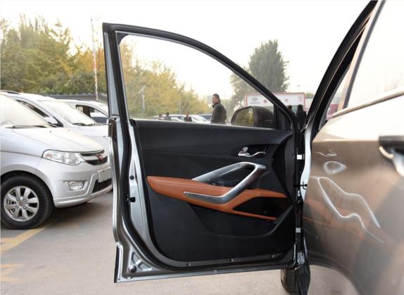 宝骏510 2019款 1.5L 手动优享型 国V 车厢座椅   前门板