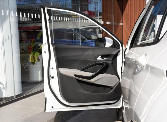 宝骏510 2019款 1.5L 手动劲享型 国V 车厢座椅   前门板