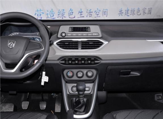 宝骏510 2019款 1.5L 手动劲享型73kW 国VI 中控类   中控台