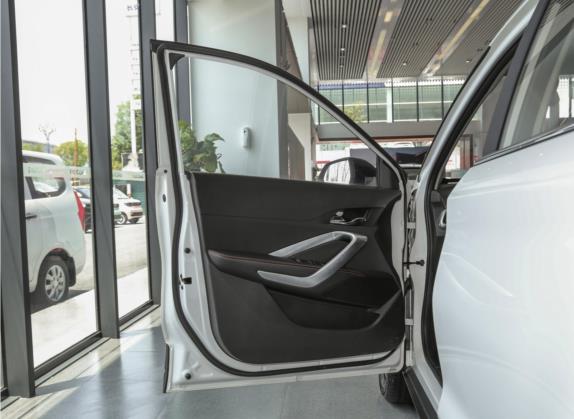 宝骏510 2021款 1.5L 手动优享型 车厢座椅   前门板