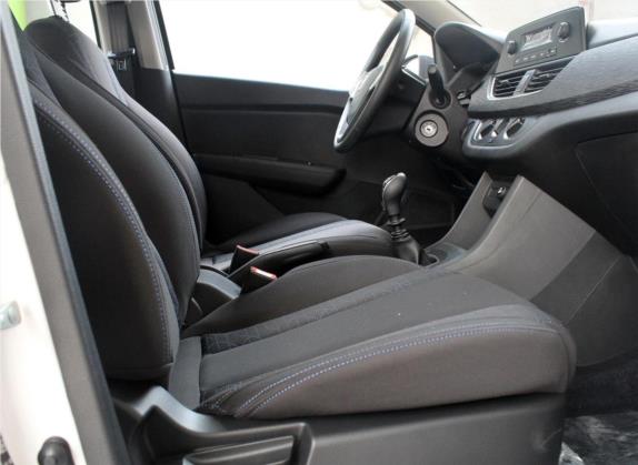 宝骏310W 2017款 1.2L 手动超值型 国V 车厢座椅   前排空间