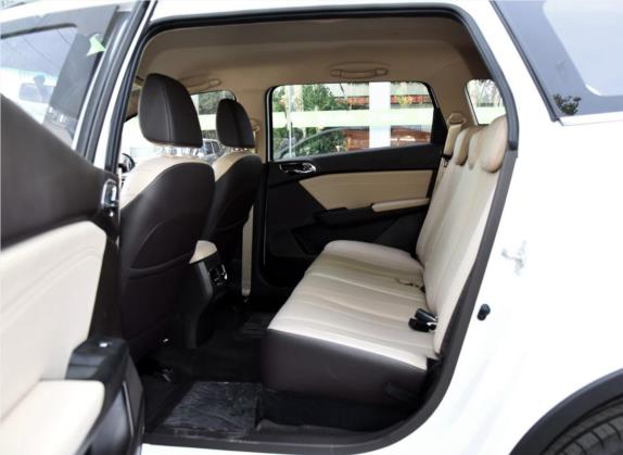 宝骏310W 2017款 1.5L 手动时尚型 国V 车厢座椅   后排空间