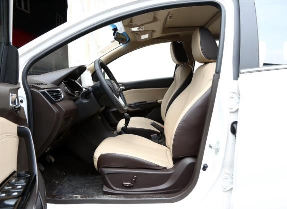 宝骏310W 2017款 1.5L 手动豪华型 国VI 车厢座椅   前排空间