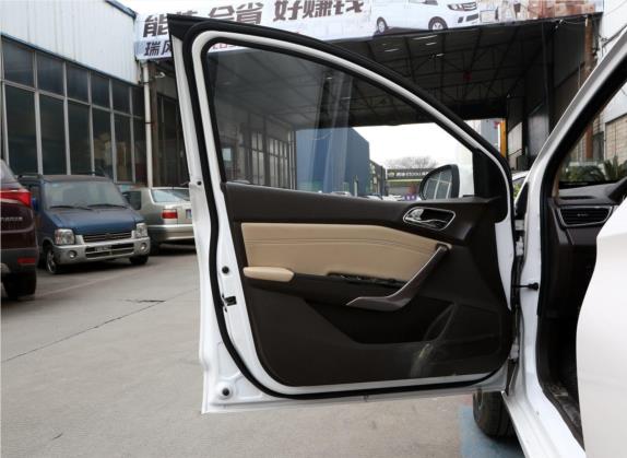宝骏310W 2017款 1.5L 手动豪华型 国VI 车厢座椅   前门板
