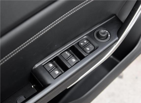 宝骏310W 2018款 1.5L 自动时尚型 国V 车厢座椅   门窗控制