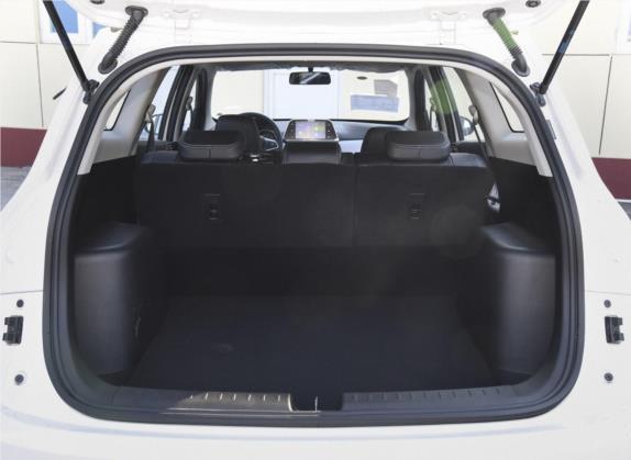 宝骏310W 2018款 1.5L 自动时尚型 国VI 车厢座椅   后备厢