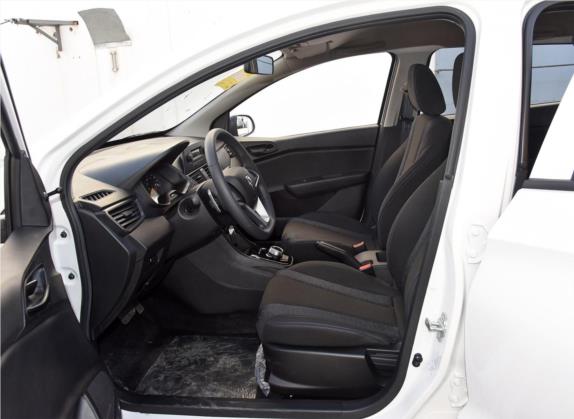 宝骏310W 2020款 1.5L 自动劲享型 国VI 车厢座椅   前排空间