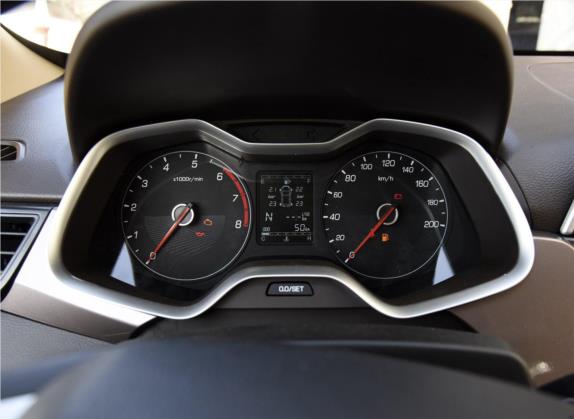 宝骏310W 2020款 1.5L 自动乐享型 国VI 中控类   仪表盘