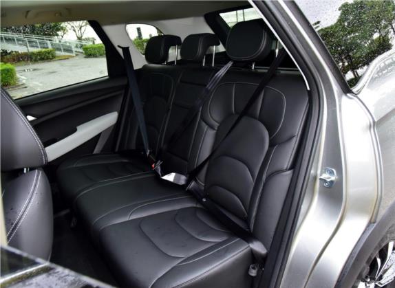 宝骏530 2018款 1.5T 手动尊贵型 国V 车厢座椅   后排空间