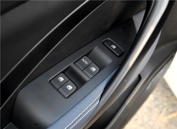 宝骏530 2018款 1.5T 手动舒适型 国V 车厢座椅   门窗控制