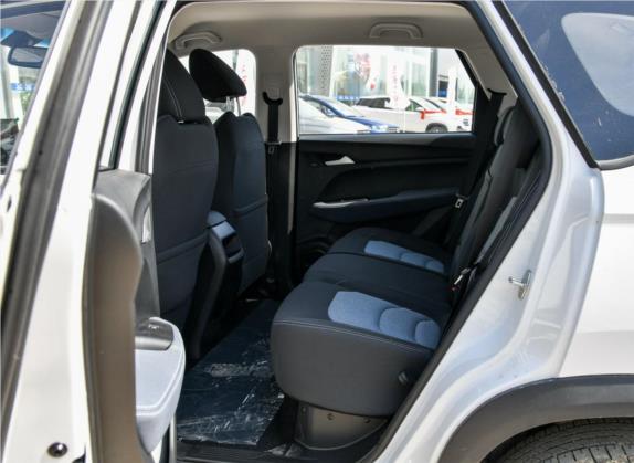 宝骏530 2018款 1.5T 手动精英型 国V 车厢座椅   后排空间