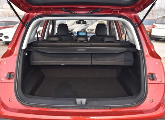 宝骏530 2018款 1.5T 手动豪华型 国V 车厢座椅   后备厢