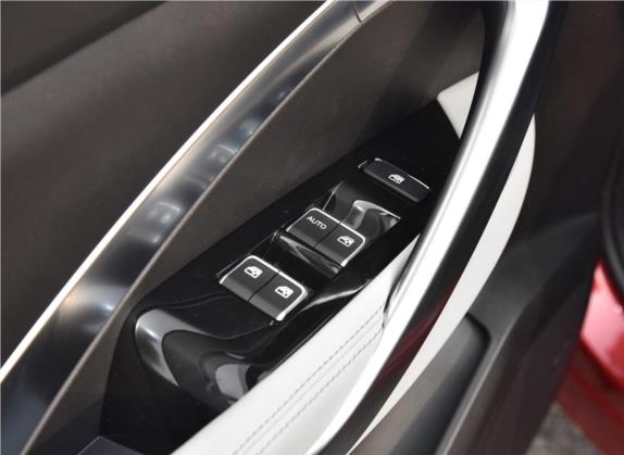 宝骏530 2018款 1.5T 手动豪华型 国V 车厢座椅   门窗控制