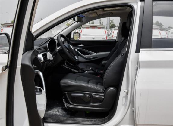 宝骏530 2018款 1.5T DCT豪华型 国V 车厢座椅   前排空间