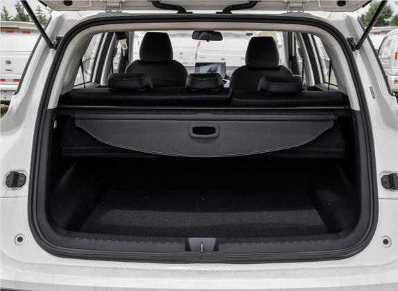 宝骏530 2018款 1.5T DCT豪华型 国V 车厢座椅   后备厢